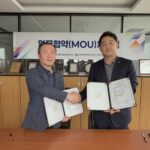 사진 1. (왼쪽부터) 권호군 월드옥타 치바지회장, 장용걸 월드옥타 청도지회장.